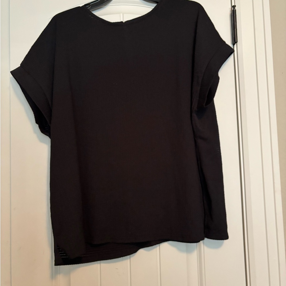 SHEIN Black Short Sleeve Tee